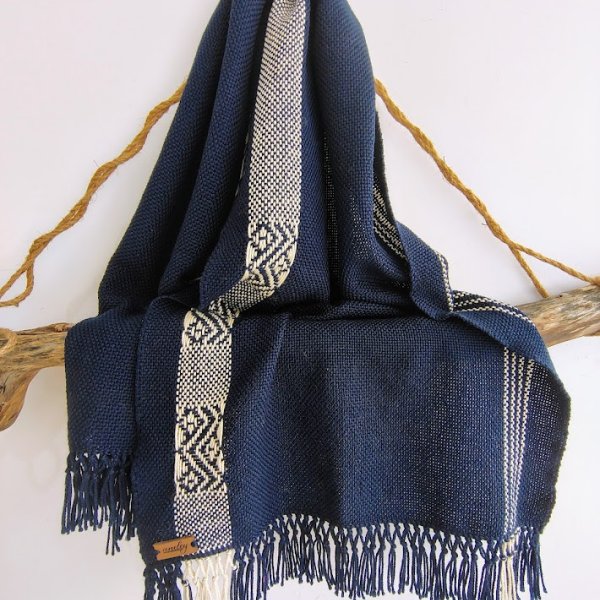 Pashmina Lafquen tejidas en telar artesanales